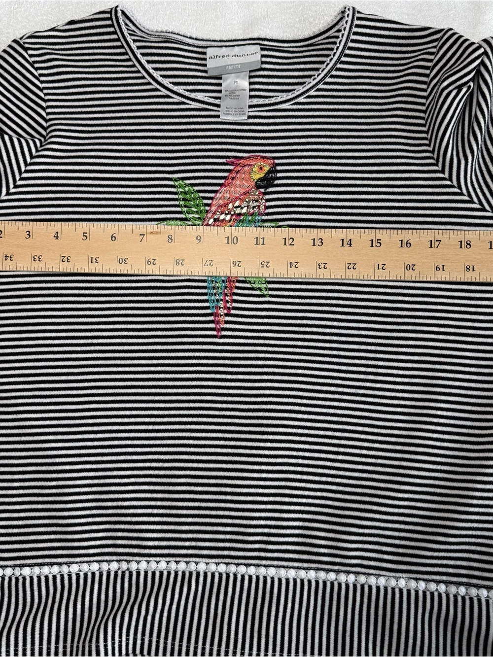 Alfred Dunner Island Vibes embroidered parrot striped black white Petite Medium - Picture 5 of 6